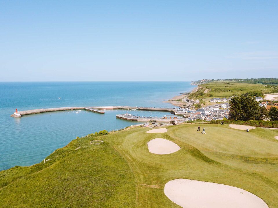 Le golf d’Omaha Beach et le port, camping Portland