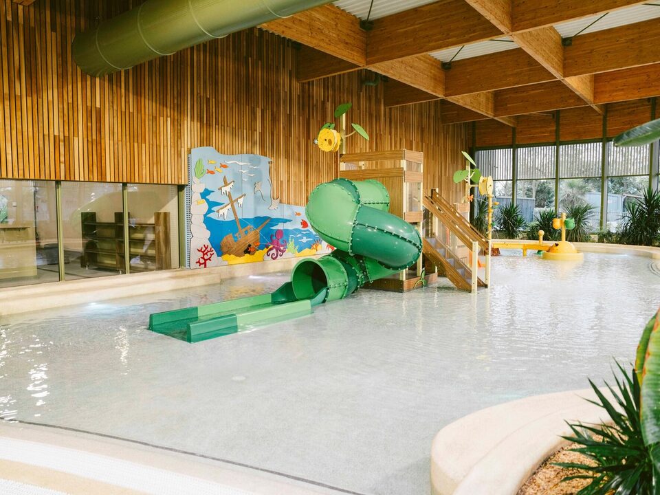 La pataugeoire et son petit toboggan, camping Portland